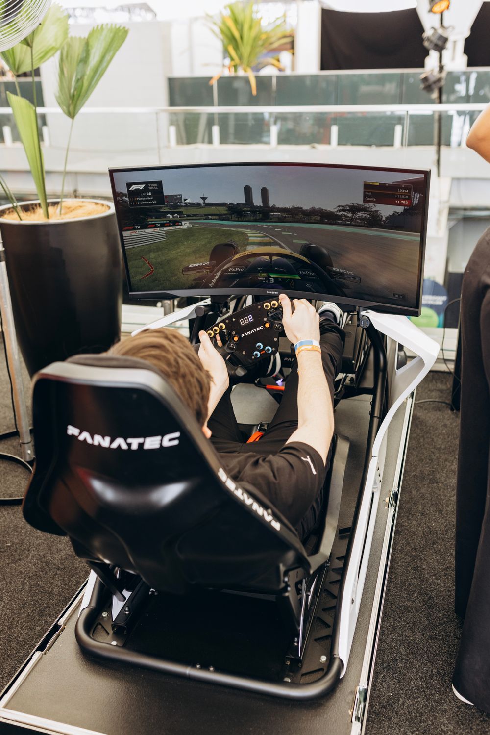 Fanatec Cockpit aus Fahrersicht